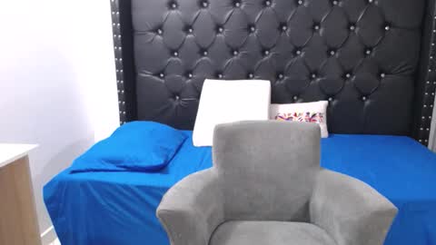 Renata Salinas online show from 12/15/25, 08:46