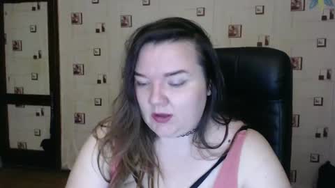 renataoia online show from 12/19/24, 02:57