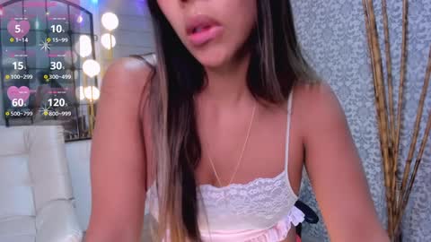 Snapshot of renatareyes chatting on 01/18/25, 02:03 Renata Reyes online show from 01/18/25, 02:03