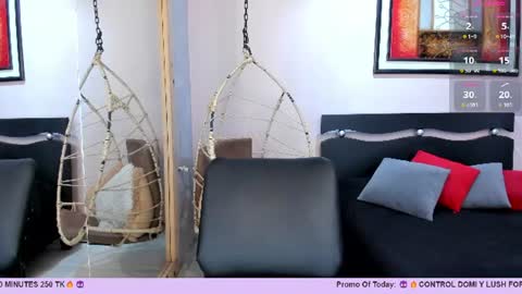 Snapshot of renataruiz_rr chatting on 06/24/26, 12:04 online show from 06/24/26, 12:04