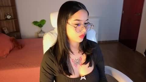 renaxi_smith online show from 03/12/26, 07:53