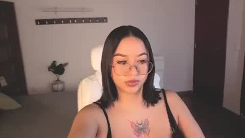 renaxi_smith online show from 07/11/26, 07:27