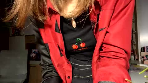 Snapshot of renayreisdorf chatting on 02/12/26, 04:35 Mia online show from 02/12/26, 04:35