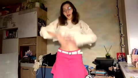 Snapshot of renayreisdorf chatting on 03/03/26, 04:35 Mia online show from 03/03/26, 04:35