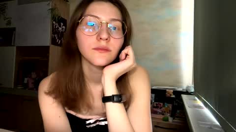 Mia online show from 03/30/26, 01:23