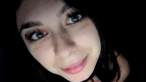 Snapshot of renee_loah chatting on 10/22/25, 09:14 renee_loah online show from 10/22/25, 09:14