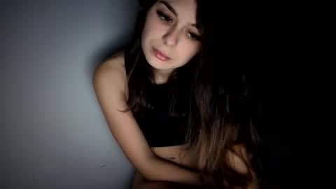 Snapshot of renee_loah chatting on 11/03/25, 09:48 renee_loah online show from 11/03/25, 09:48