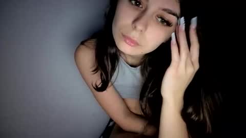 Snapshot of renee_loah chatting on 11/07/25, 10:21 renee_loah online show from 11/07/25, 10:21