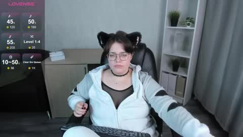 renee_turner online show from 02/22/25, 02:30