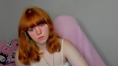 Snapshot of reneefoxy_ chatting on 06/27/26, 01:10 reneefoxy_ online show from 06/27/26, 01:10