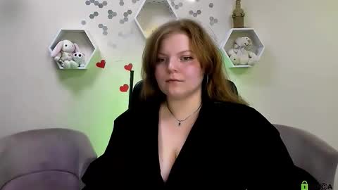Sweet Renesmee online show from 09/17/25, 09:44