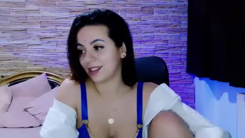 Snapshot of renesmesweet chatting on 01/23/25, 10:43 renesmesweet online show from 01/23/25, 10:43