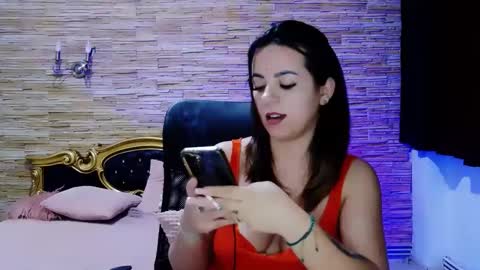 Snapshot of renesmesweet chatting on 01/24/25, 12:10 renesmesweet online show from 01/24/25, 12:10