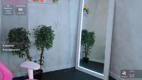 Renesmy online show from 05/15/26, 12:06