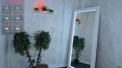 Renesmy online show from 05/29/26, 12:08