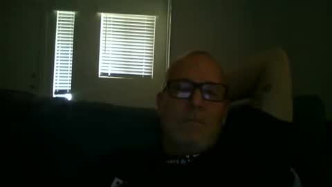 Snapshot of renewaz chatting on 04/02/26, 06:05 Renewaz online show from 04/02/26, 06:05