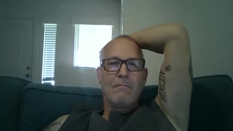 Snapshot of renewaz chatting on 04/13/26, 04:45 Renewaz online show from 04/13/26, 04:45