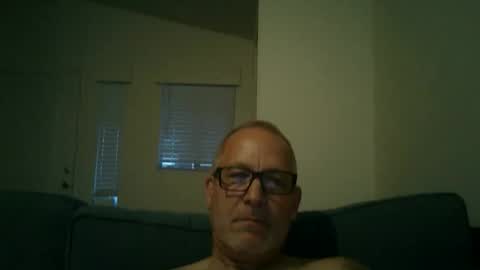 Snapshot of renewaz chatting on 04/17/26, 01:52 Renewaz online show from 04/17/26, 01:52