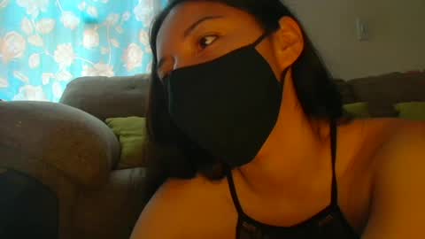 Snapshot of reni_tendress chatting on 09/09/25, 04:17 reni_tendress online show from 09/09/25, 04:17