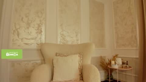 Rennatha online show from 09/19/25, 08:16