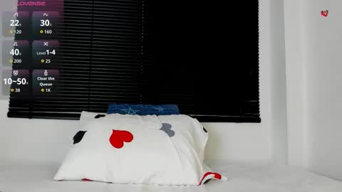 Snapshot of rennatta_sx chatting on 11/03/25, 12:06 Renata online show from 11/03/25, 12:06