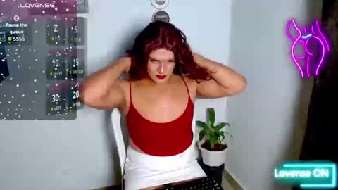 renne155269 online show from 11/01/25, 04:53