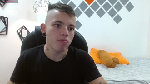 R E N E  online show from 12/31/24, 06:57