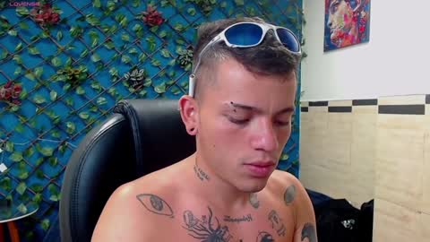 R E N E  online show from 02/04/25, 06:57