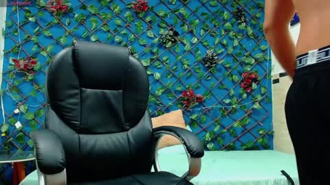 R E N E  online show from 02/23/25, 05:56