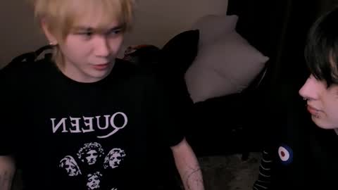 Snapshot of rennuts chatting on 02/03/26, 02:53 rennuts online show from 02/03/26, 02:53