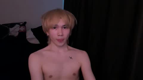 Snapshot of rennuts chatting on 02/12/26, 06:47 rennuts online show from 02/12/26, 06:47