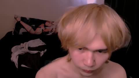 Snapshot of rennuts chatting on 02/23/26, 12:57 rennuts online show from 02/23/26, 12:57