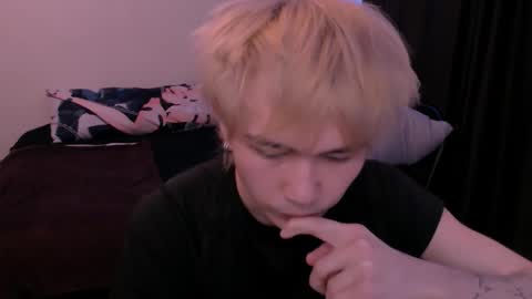 Snapshot of rennuts chatting on 03/14/26, 06:52 rennuts online show from 03/14/26, 06:52