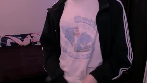 Snapshot of rennuts chatting on 03/20/26, 07:13 rennuts online show from 03/20/26, 07:13