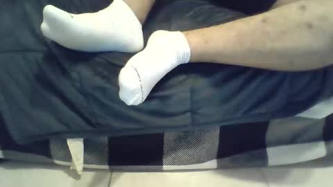 Snapshot of renz187 chatting on 12/02/25, 05:57 Renz online show from 12/02/25, 05:57