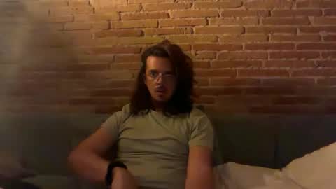 Snapshot of renzo_899 chatting on 06/06/26, 04:17 Renzo online show from 06/06/26, 04:17