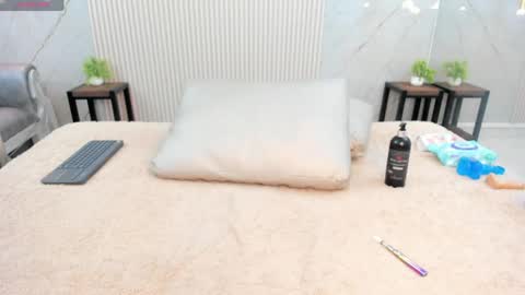 Reshi Hevss online show from 04/30/26, 07:53