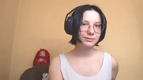 Snapshot of retaroessler chatting on 04/06/26, 07:31 Sofia online show from 04/06/26, 07:31