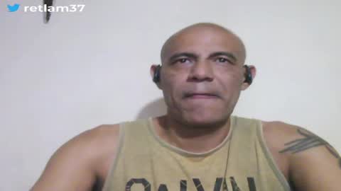Snapshot of retlam37 chatting on 04/24/26, 05:10 Walter online show from 04/24/26, 05:10