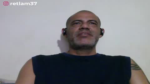 Snapshot of retlam37 chatting on 04/30/26, 04:19 Walter online show from 04/30/26, 04:19