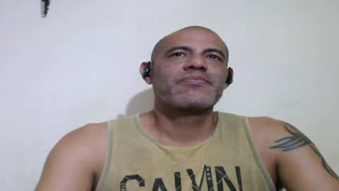 Snapshot of retlam37 chatting on 05/05/26, 04:09 Walter online show from 05/05/26, 04:09