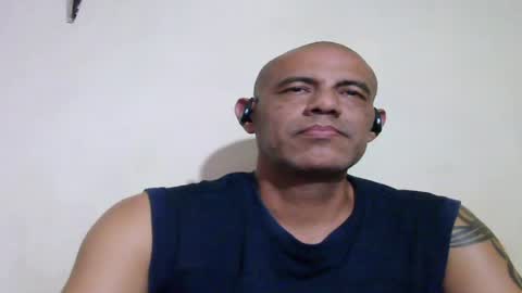 Snapshot of retlam37 chatting on 05/09/26, 04:50 Walter online show from 05/09/26, 04:50