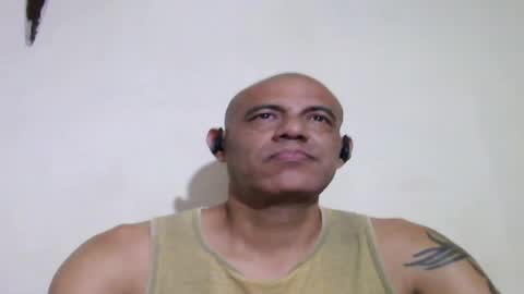 Snapshot of retlam37 chatting on 05/15/26, 05:03 Walter online show from 05/15/26, 05:03