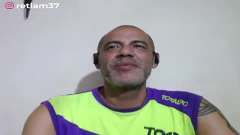 Snapshot of retlam37 chatting on 05/21/26, 05:03 Walter online show from 05/21/26, 05:03