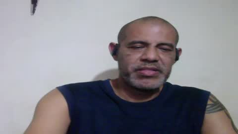 Snapshot of retlam37 chatting on 06/04/26, 04:29 Walter online show from 06/04/26, 04:29