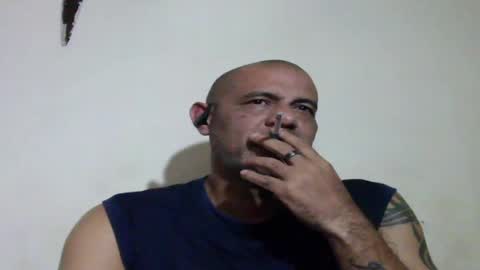Snapshot of retlam37 chatting on 06/09/26, 03:51 Walter online show from 06/09/26, 03:51