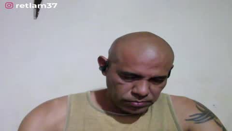 Snapshot of retlam37 chatting on 06/19/26, 05:23 Walter online show from 06/19/26, 05:23
