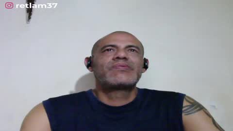 Snapshot of retlam37 chatting on 07/22/26, 04:04 Walter online show from 07/22/26, 04:04