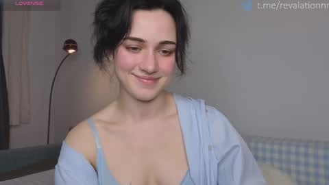 Snapshot of revalation_ chatting on 04/20/26, 03:37 Ewiwi online show from 04/20/26, 03:37
