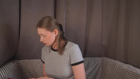 Snapshot of revamcallister chatting on 05/10/26, 10:20 revamcallister online show from 05/10/26, 10:20